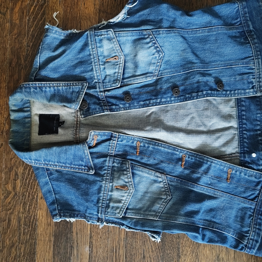 The Limited Indigo Denim Vest (Cutt Off)